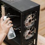 pochistvane na kompiutyr ot prah 640x415